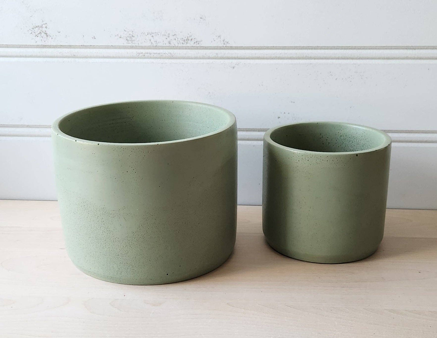 Cylinder Planter- Olive