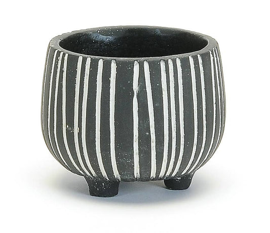 ROUND BLACK POT WITH FEET