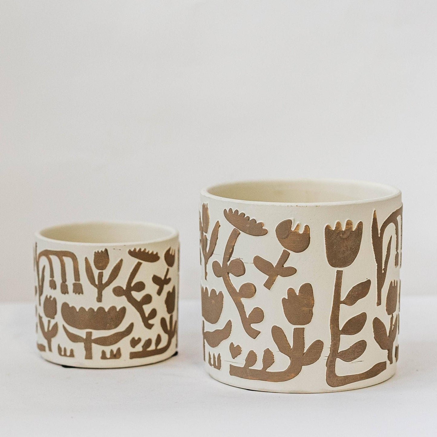 Terracotta Planter, Simplified Flowers